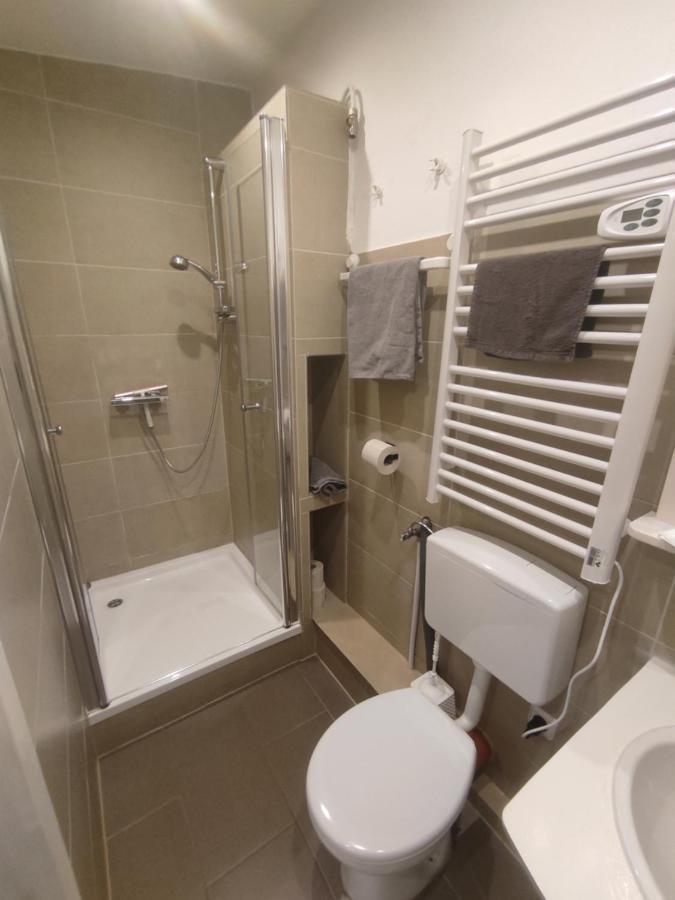 Schoenes Und Offenes Appartement Juchen Exterior photo